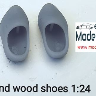 WOODEN CLOGS
